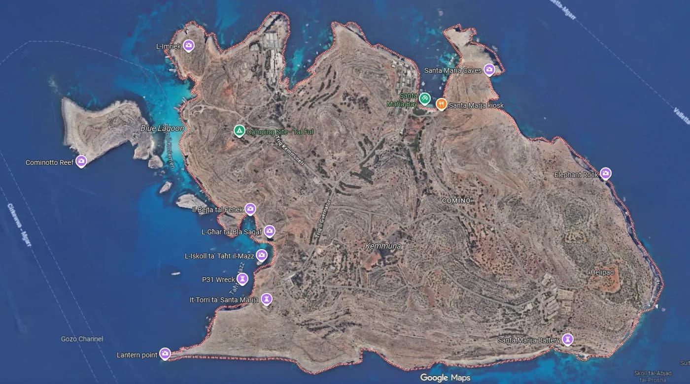 Mapa de satélite de Comino con la Blue Lagoon, Crystal Lagoon, la Torre de Santa María, Santa Marija Bay y las Santa Maria Caves