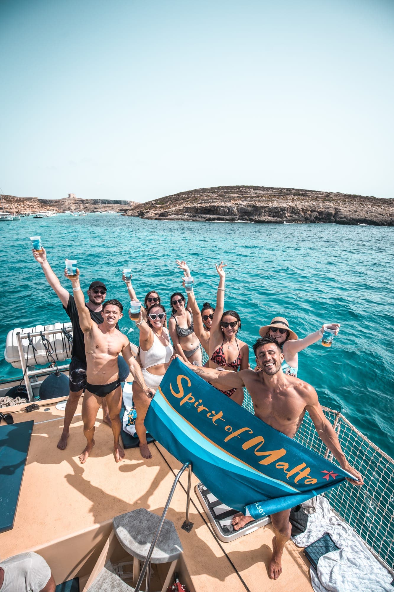 Catamarán con barra libre y buffet - Foto 11