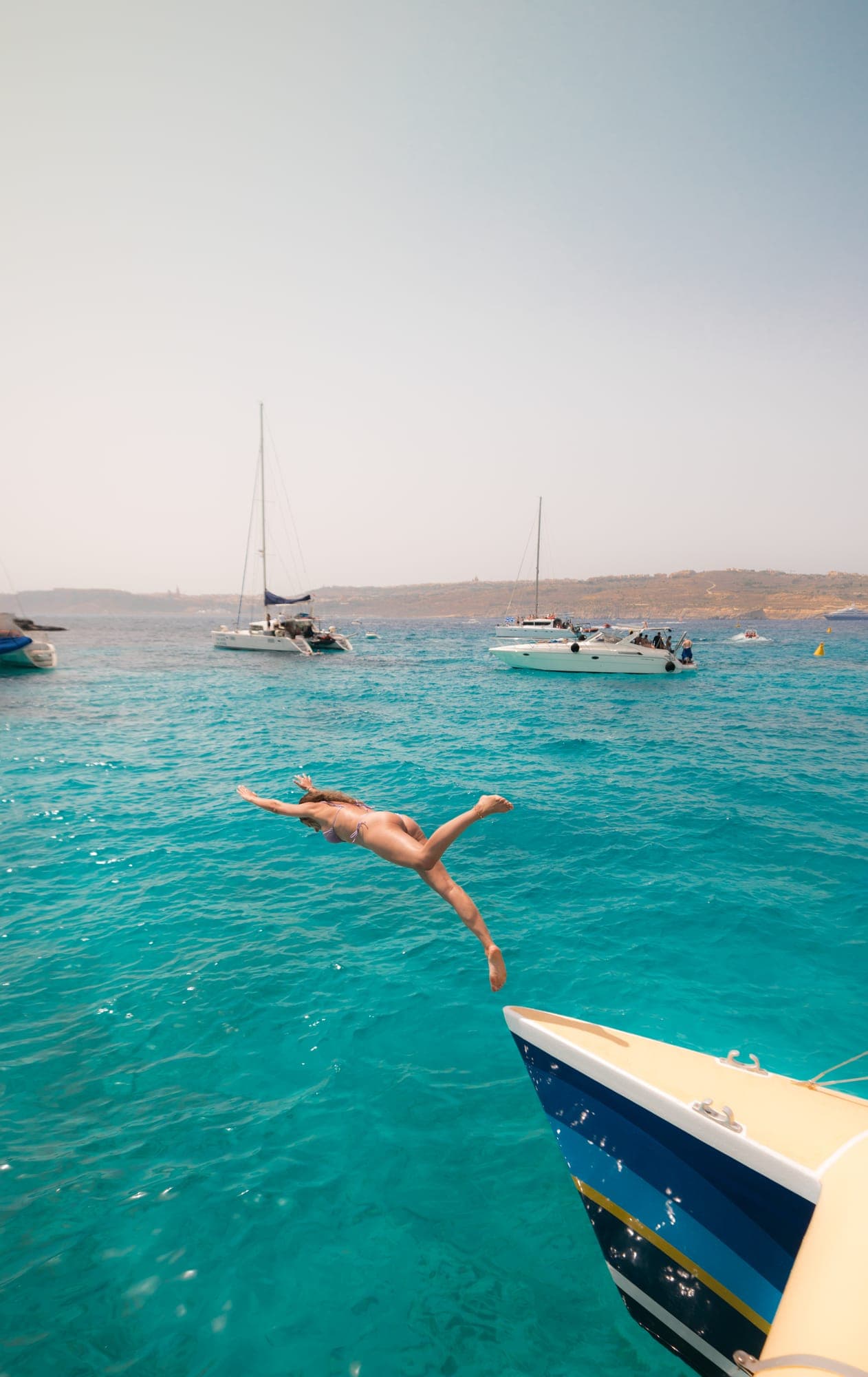 Catamarán con barra libre y buffet - Foto 13