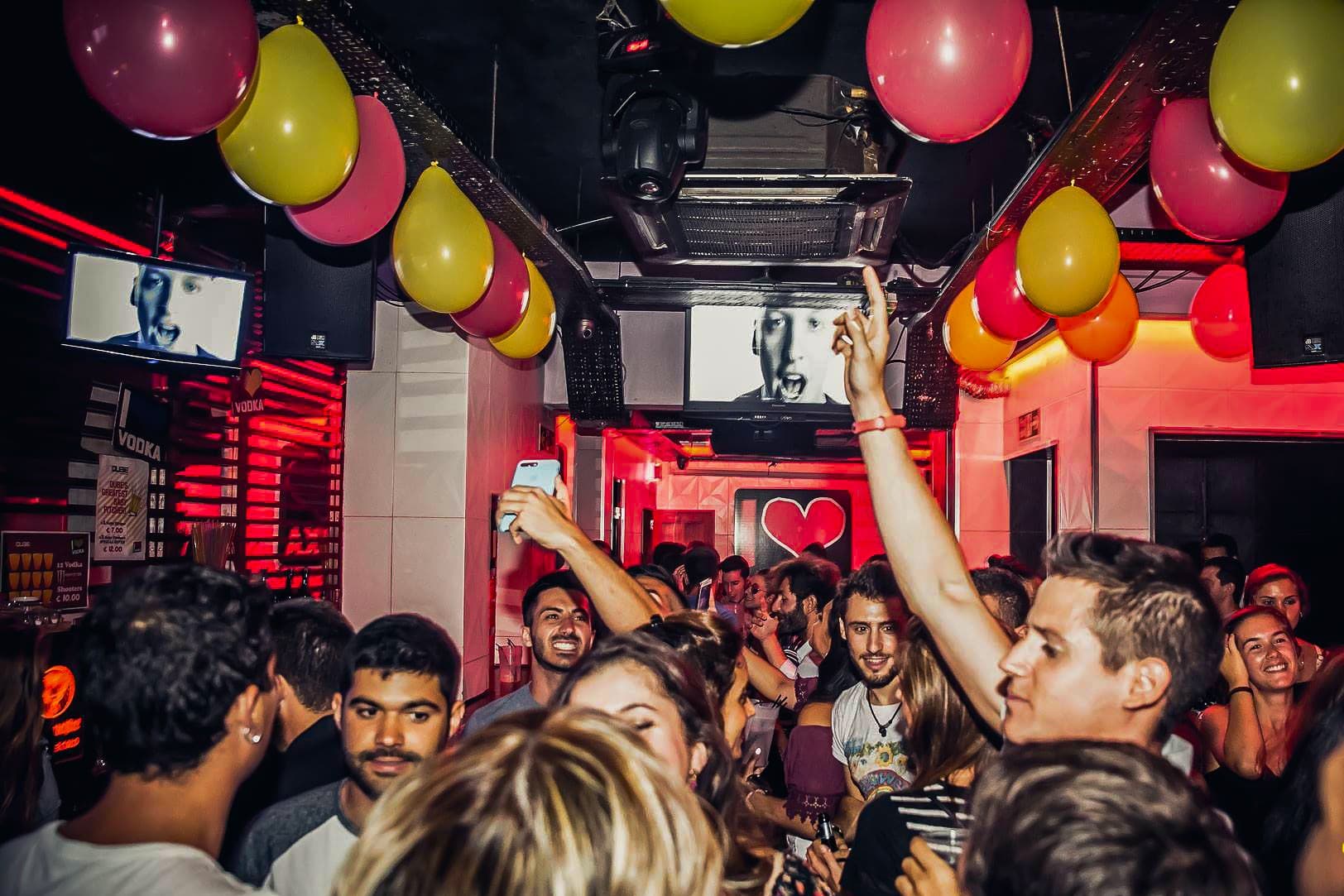 La auténtica fiesta española en Malta - Foto 1